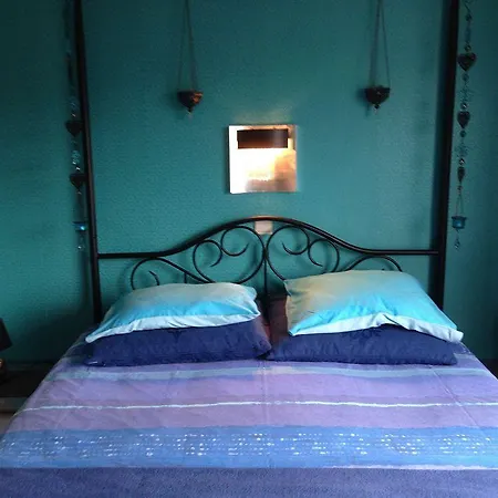Bed & Breakfast Maison Printaniere 3*